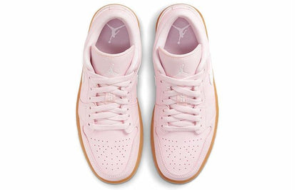 Jordan Air Jordan 1 past "Pushti saqich" krossovkalari
