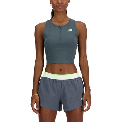 Yangi balansli qattiq fitnes nafas oladigan oddiy atletik ko'ylagi ayollar kulrang