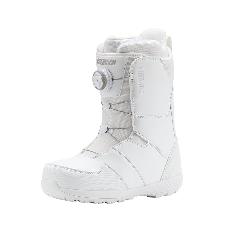 SKTA x Chanrich snoubord etiklari