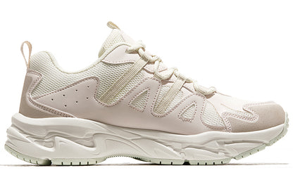 Ayollar uchun tuya krossovkalari