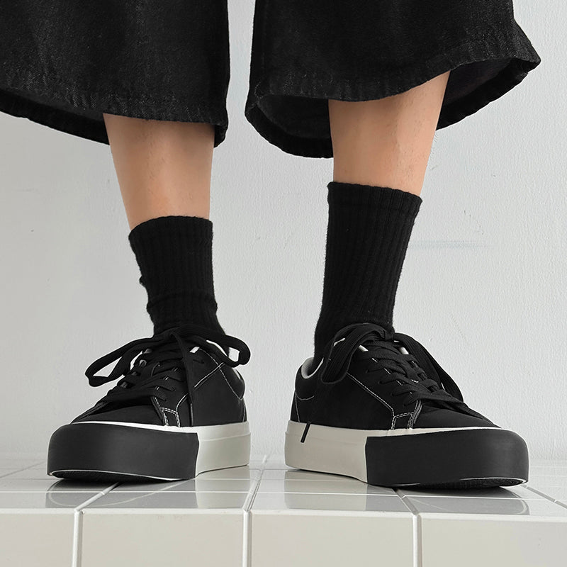 Vanssi krossovkalari