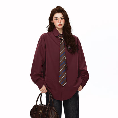 Pal ongaco pal ongaco Amerika yuqori ko'cha asosiy modellari oddiy sof paxta tanasi harflari brend logotipi bosma erkin tasodifiy universal koreys tekis rangli lapel uzun yengli ko'ylaklar bir xil modellar bilan erkaklar va ayollar