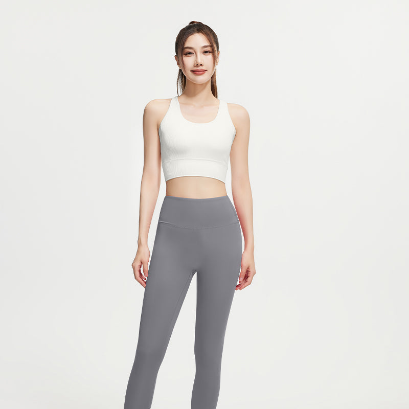 FARO ayollar sport kostyumi