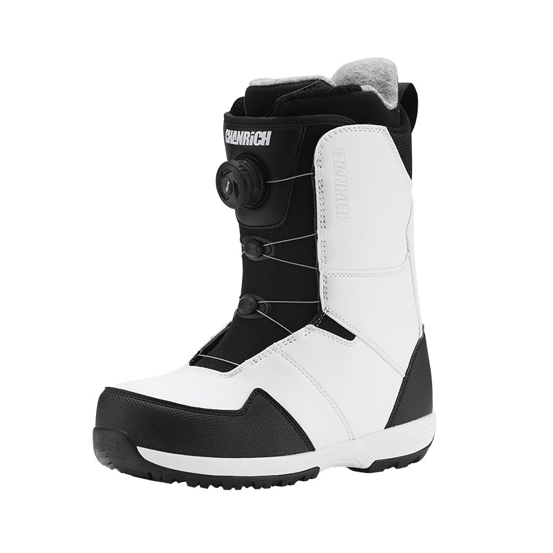 SKTA x Chanrich snoubord etiklari