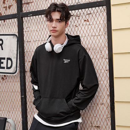 Erkaklar uchun Reebok kapshonli ko'ylagi