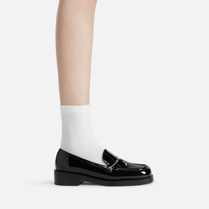 Charlz va Keyt ayollar poyabzali