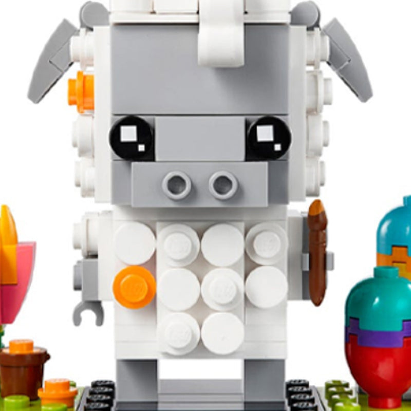 LEGO kvadrat boshli Pasxa qo'yi
