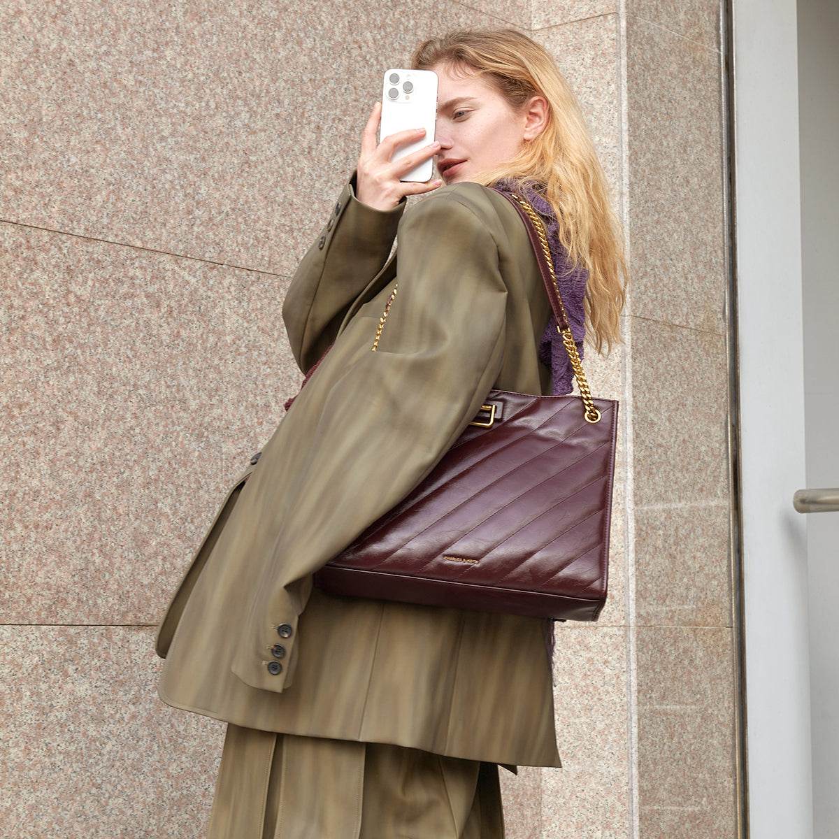 Сумка женская Charles&Keith Capacity Quilted Chain S - Boxette Shop