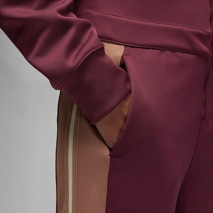 Jordan ss23 nozik tekis tasodifiy baland bo'yinli ayollar qizil kostyumi