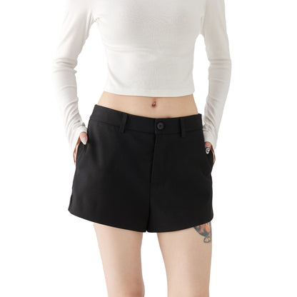 Ayollar uchun golfcross shortilari