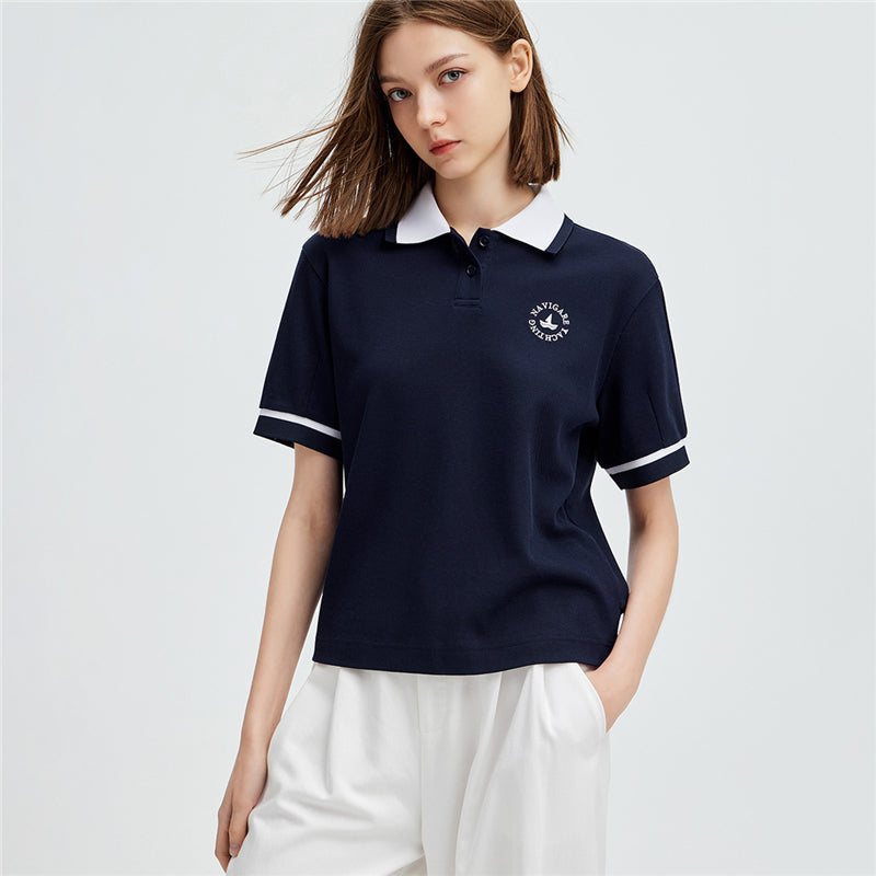 Ayollar uchun Navigare futbolkasi