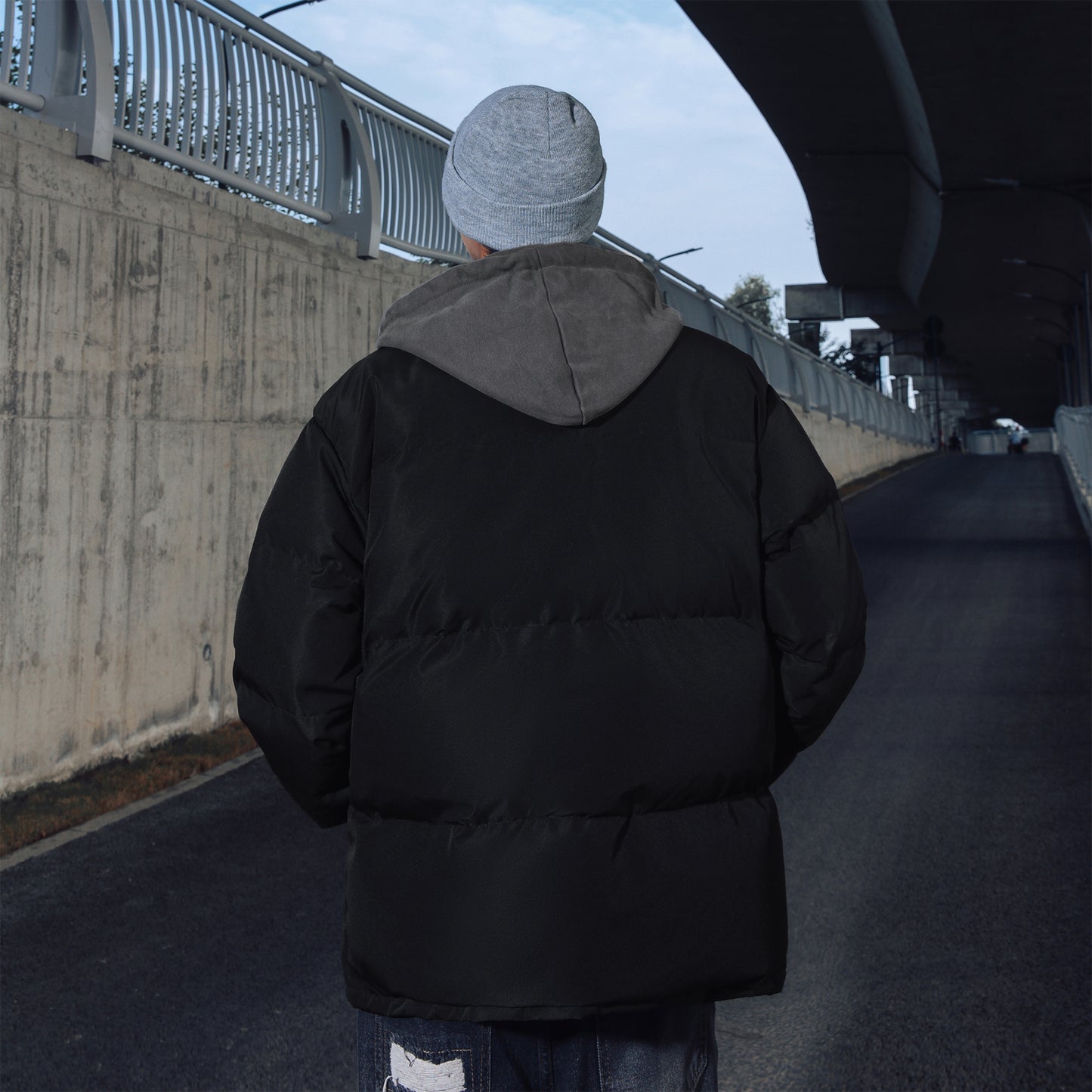 Jipning pastki kurtkasi