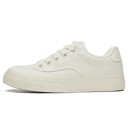 Erkaklar AAA 1955-yildan beri krossovkalar