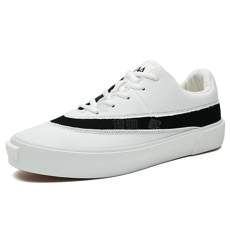 Erkaklar AAA 1955-yildan beri krossovkalar