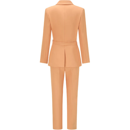 Bir ro'mol odob kommutatsiyasi yorqin katta ayol qahramoni shahar go'zalligi ish joyida martaba ish kiyimi erta bahor egasi menejeri tibbiyot o'qituvchisi uzun rasmiy kostyum shim kostyum ayollar