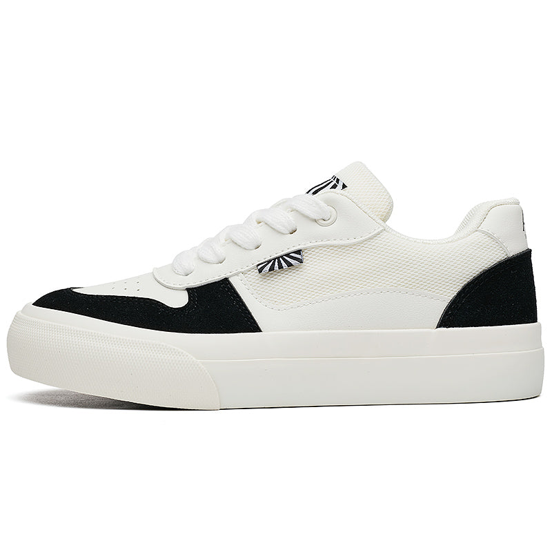 AAA 1955-yildan beri krossovkalar