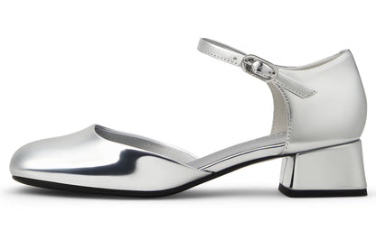 Charlz va Keyt ayollar poyabzali