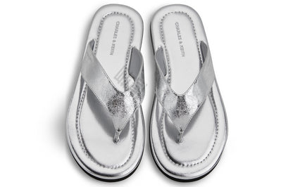 Charlz va Keyt flip-floplar