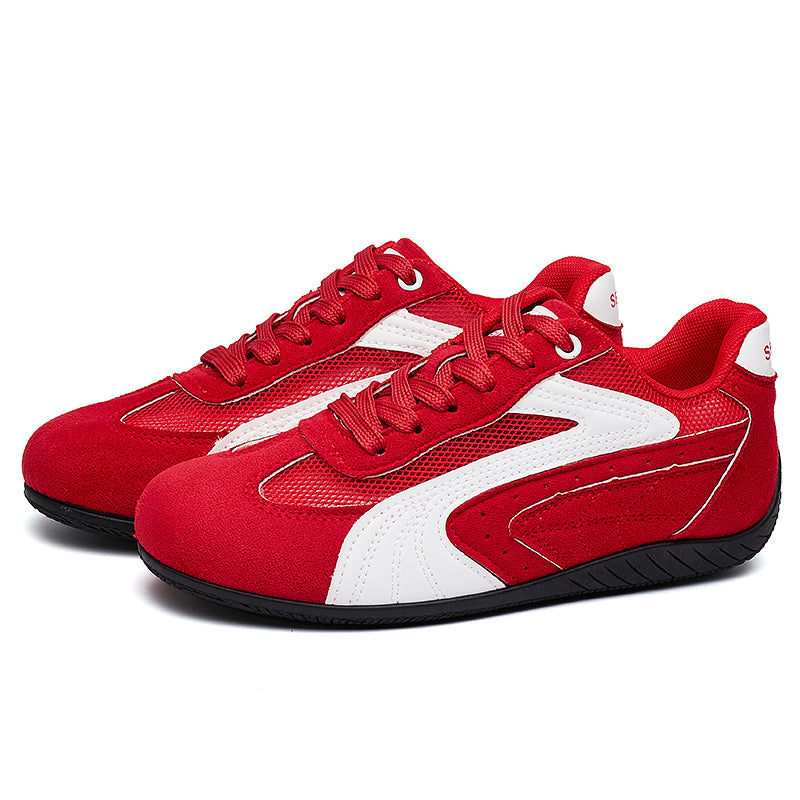 AAA 1955-yildan beri krossovkalar