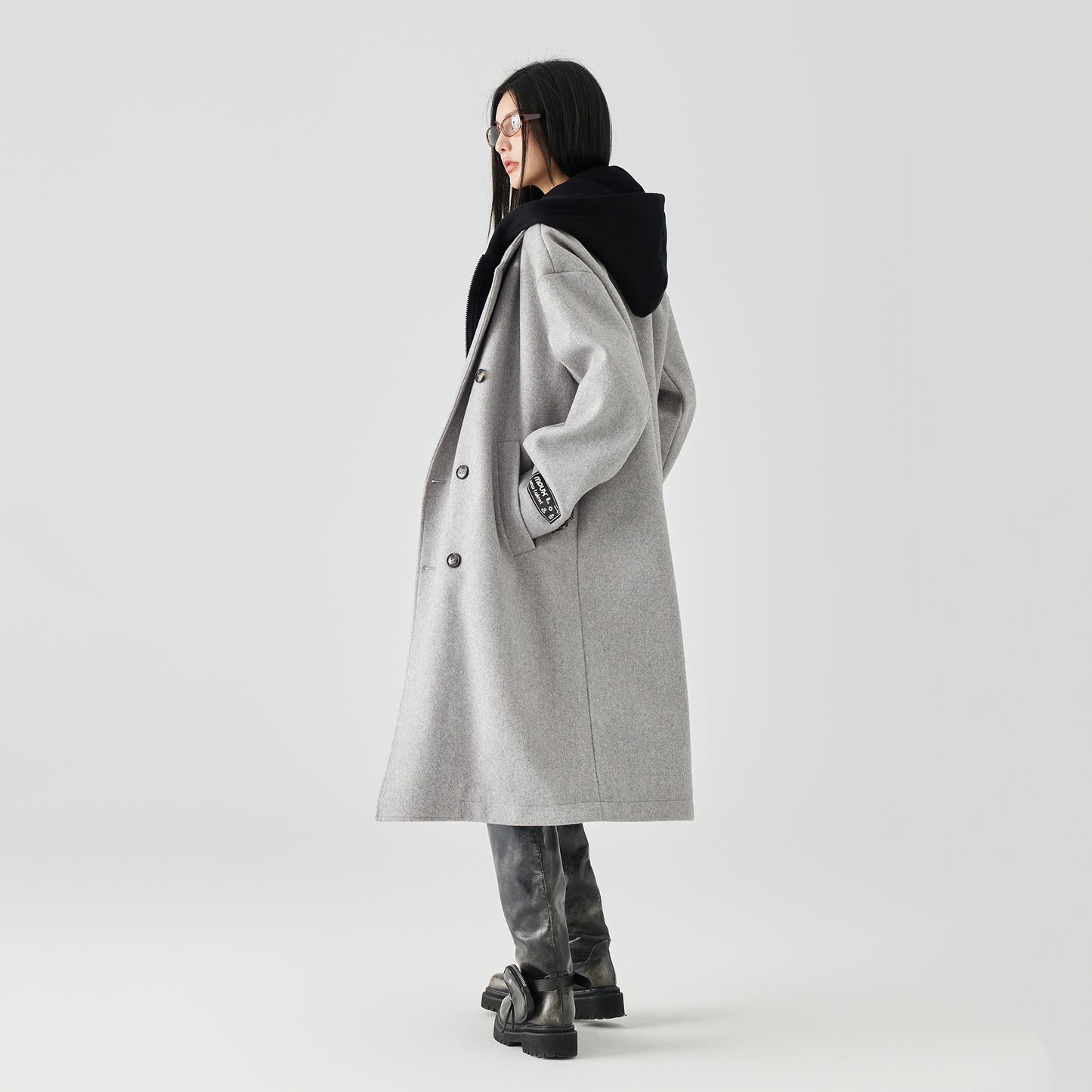 Mpux bir xil modeldagi soxta ikki qismli ikki ko'krak qafasi bo'shashgan oddiy tvid ko'ylagi