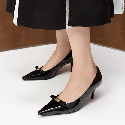 Charlz va Keyt ayollar poyabzali