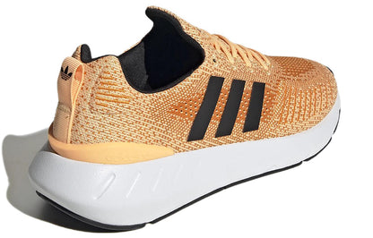 Adidas Originals Swift Run 22 erkaklar krossovkalari