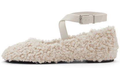 Charlz va Keyt ayollar balet kvartiralari