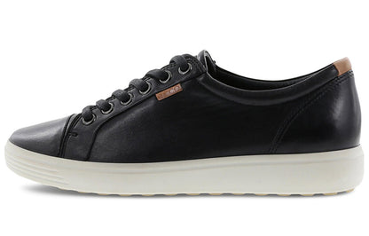 Кроссовки женские ECCO