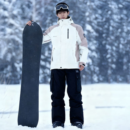 Loughnea erkaklar chang'i kostyumi