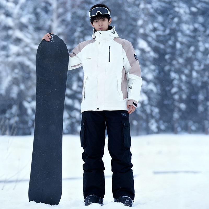 Loughnea erkaklar chang'i kostyumi