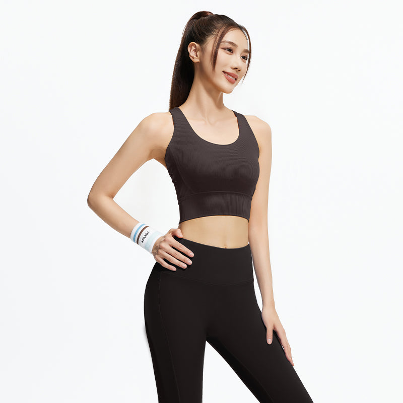 FARO ayollar sport kostyumi