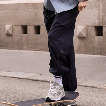 Teenie Weenie Bear, bir tekis rangli, to'g'ri oyoqli oddiy ayollar shimlari