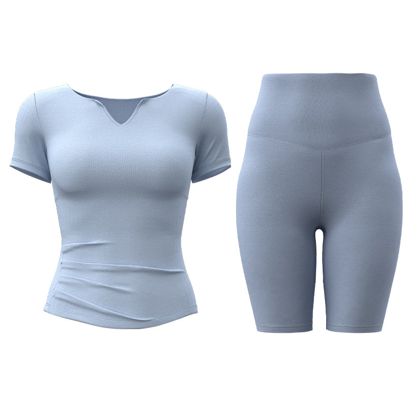 FARO ayollar sport kostyumi