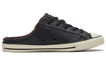 Converse Chuck Taylor All Star ayollar uchun kauchuk taglikli qora tuflisi qulay va ko'p qirrali.