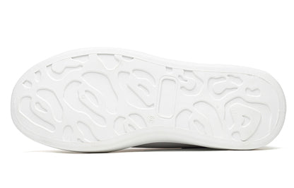 AAA 1955-yildan beri krossovkalar