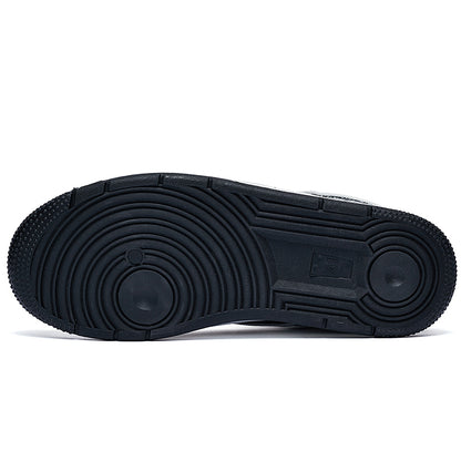 Erkaklar AAA 1955-yildan beri krossovkalar