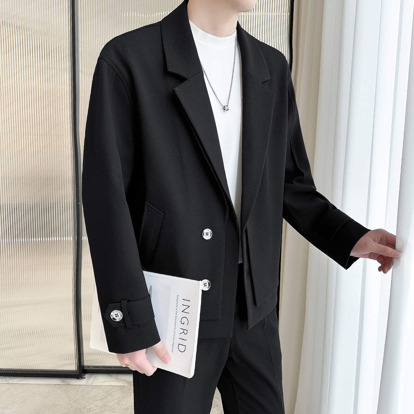 Hvga Koreyaning yuqori darajadagi dizayndagi engil etuk shamol gangsteri chiroyli to'lqinli tasodifiy eng nozik kalta kostyum erkaklar va ayollar bir xil modellar