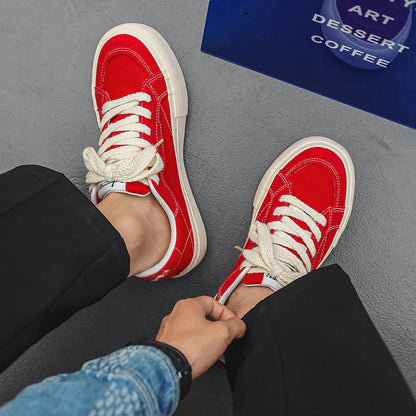 AAA 1955-yildan beri krossovkalar