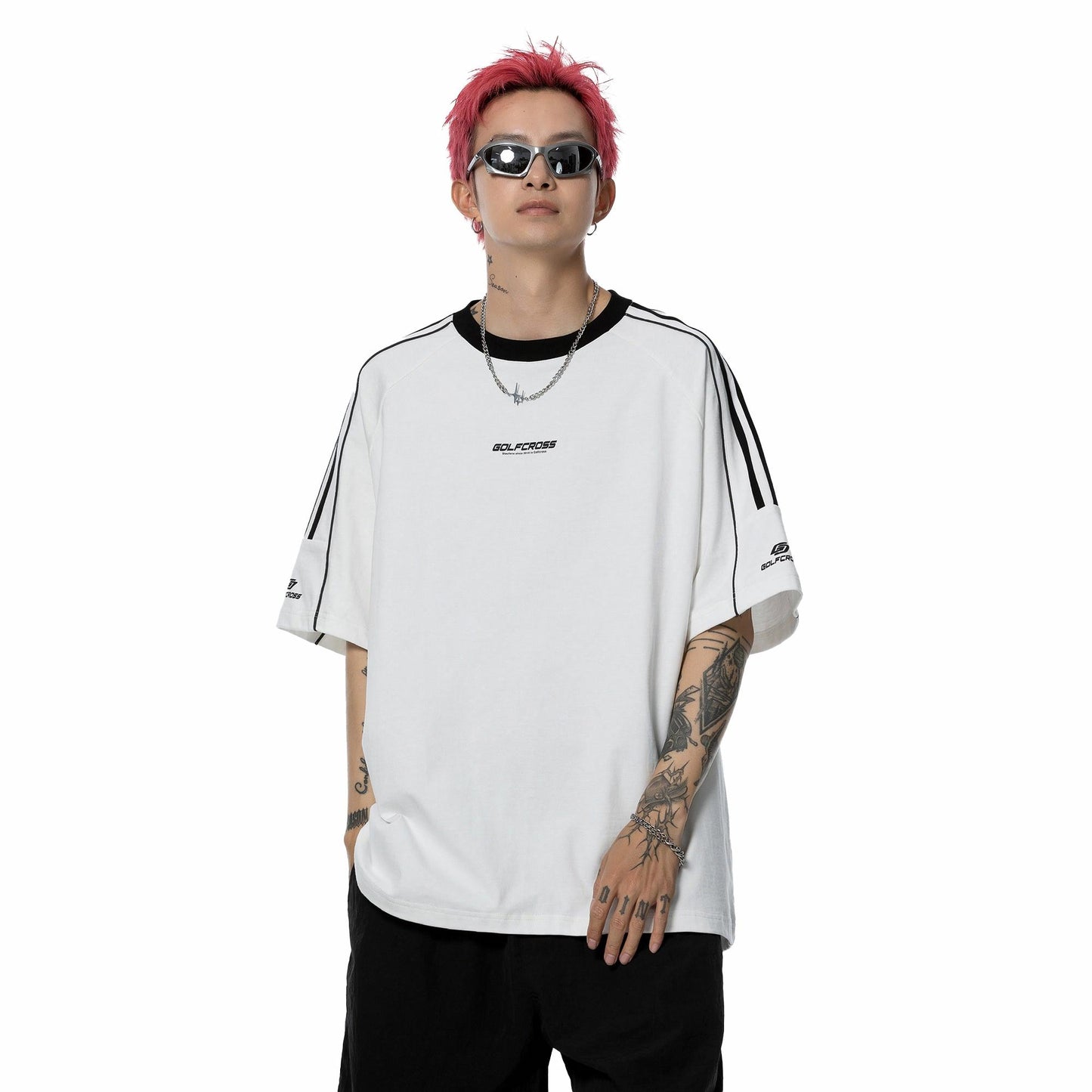 Kollej uslubidagi golfkross rangli to'qnashuv lentasi chiziqli yelkali yengli dumaloq bo'yinli qisqa yengli futbolka bir xil paragrafli erkaklar va ayollar