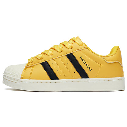 AAA 1955-yildan beri krossovkalar