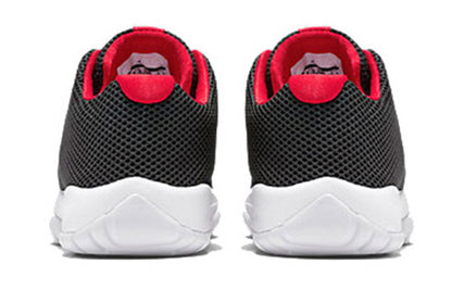 Ayollar uchun Jordan Future Air Low krossovkalari
