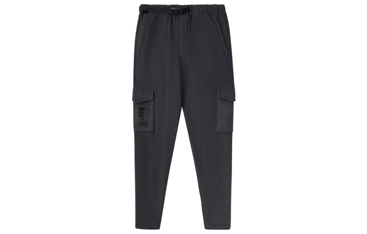 New Balance erkaklar uchun ko‘p cho‘ntakli elastik sport shimlari qora