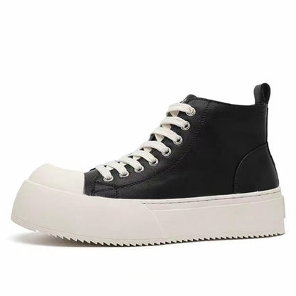 AAA 1955-yildan beri krossovkalar