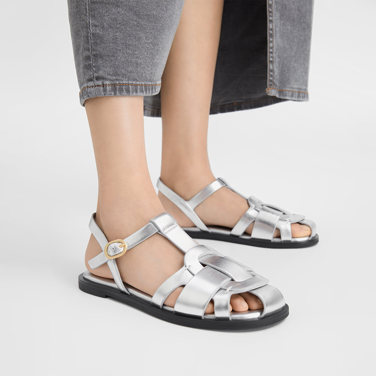 Charlz va Keyt ayollar sandallari