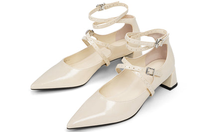 Charlz va Keyt ayollar poyabzali