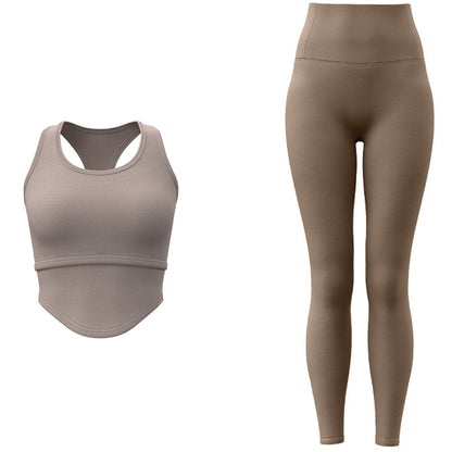 FARO ayollar sport kostyumi