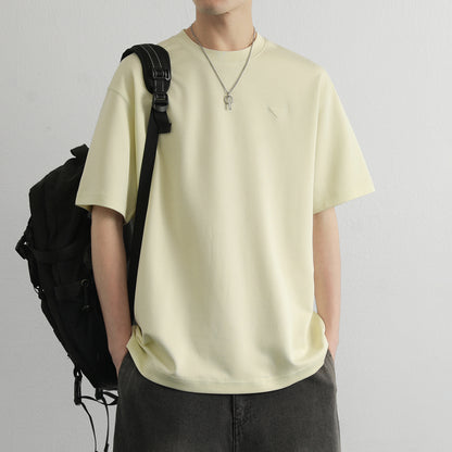 Hvga asosiy modellari eski pul uslubi yumshoq va qulay teri salqin tuyg'u yarim yengli pastki ko'ylak Amerika tekis rangli moda shaxsiyat trendi tasodifiy erkin qisqa qisma futbolkalar bir xil modellar bilan erkaklar va ayollar