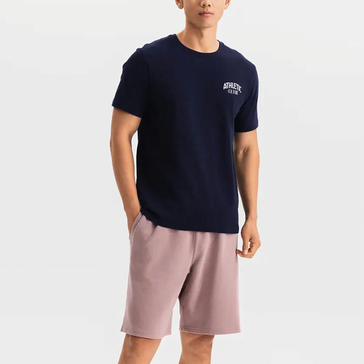 Decathlon erkaklar futbolkasi