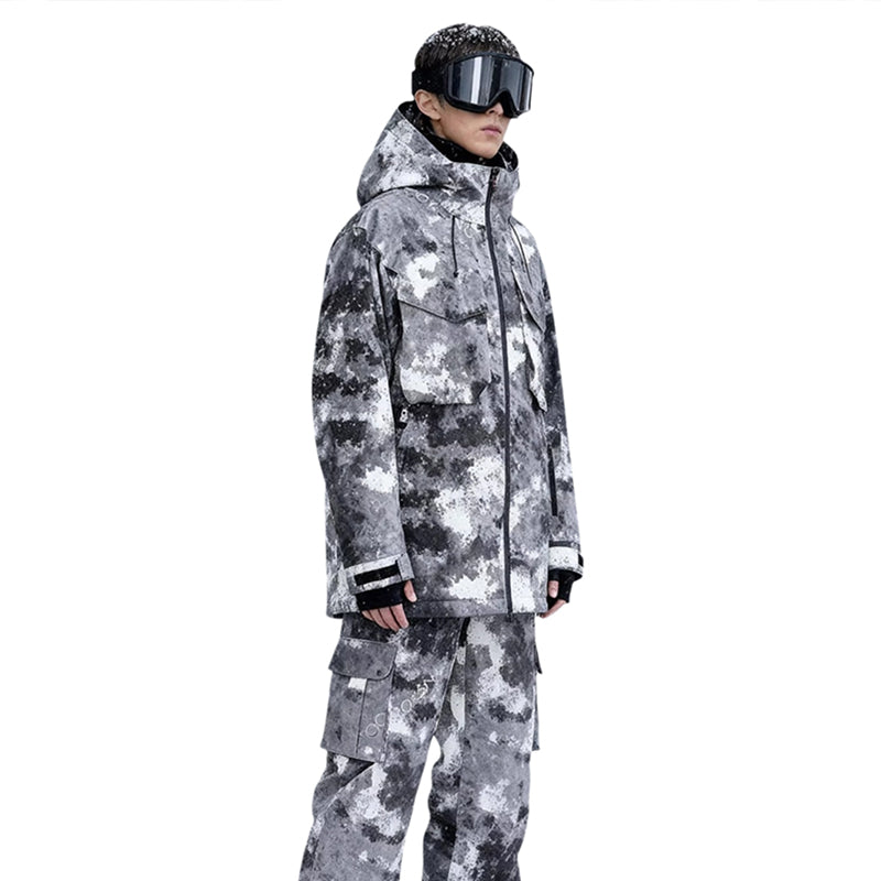 POUM chang'i kostyumi