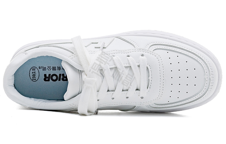 Jangchi krossovkalari